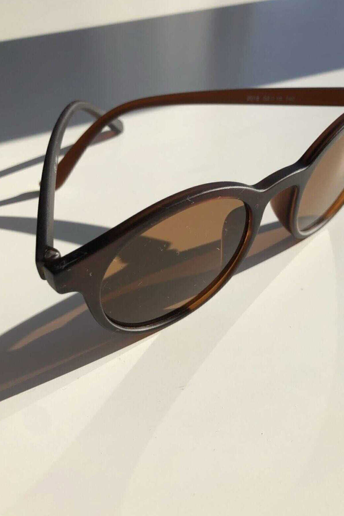 عینک آفتابی زنانه قهوه ای برند HermanaModa