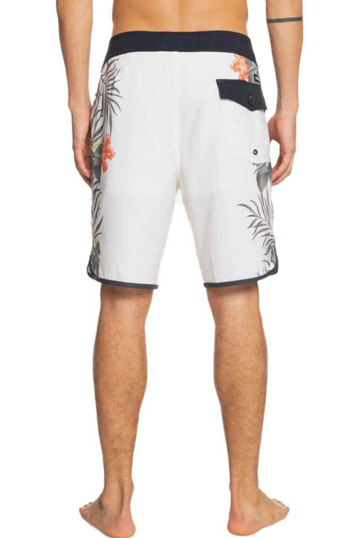 شلوارک برمودا ساحلی طرح دار بندی مردانه سفید برند Quiksilver 