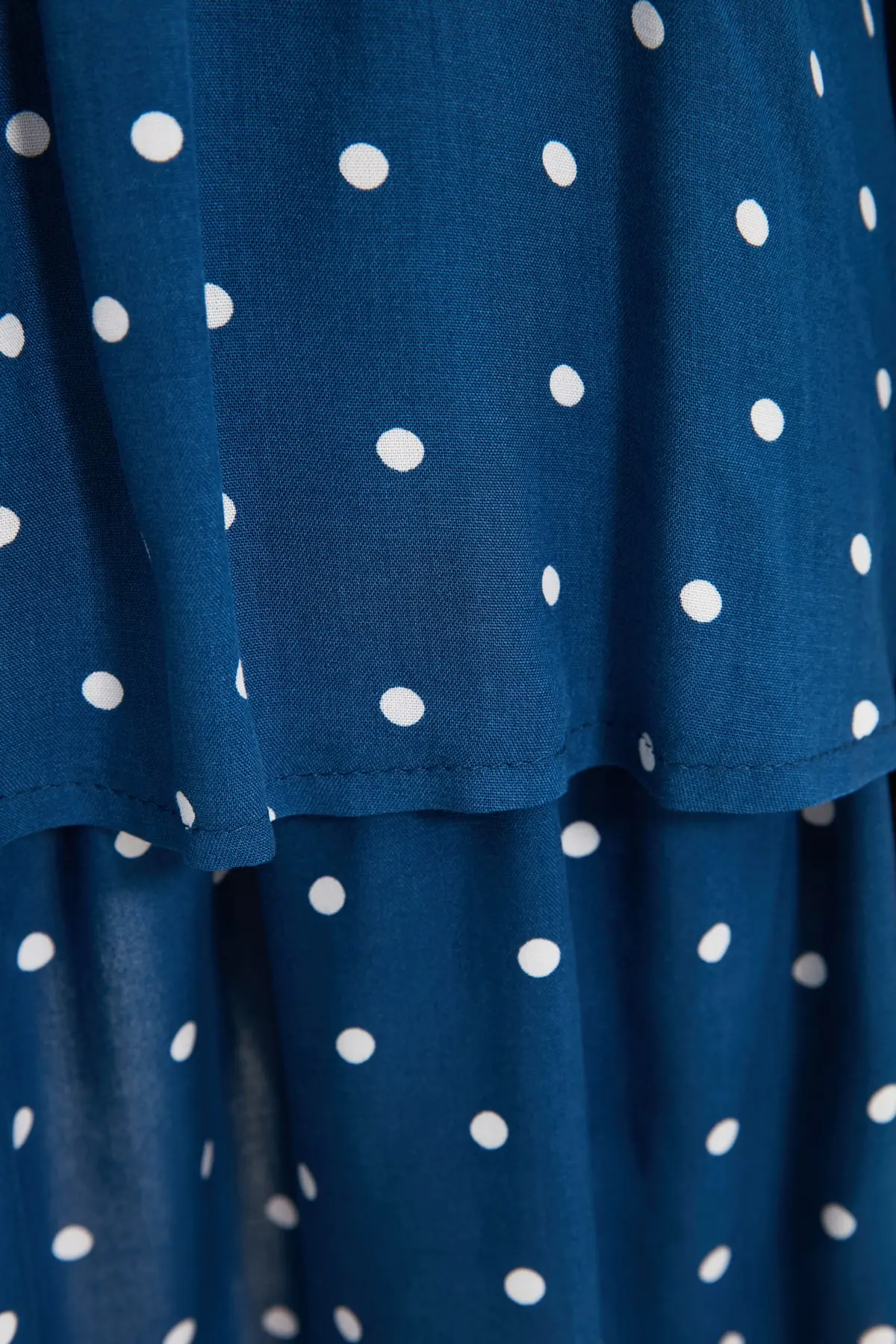 پیراهن چین دار خال خالی زنانه آبی نیلی برند TRENDYOLMİLLA 