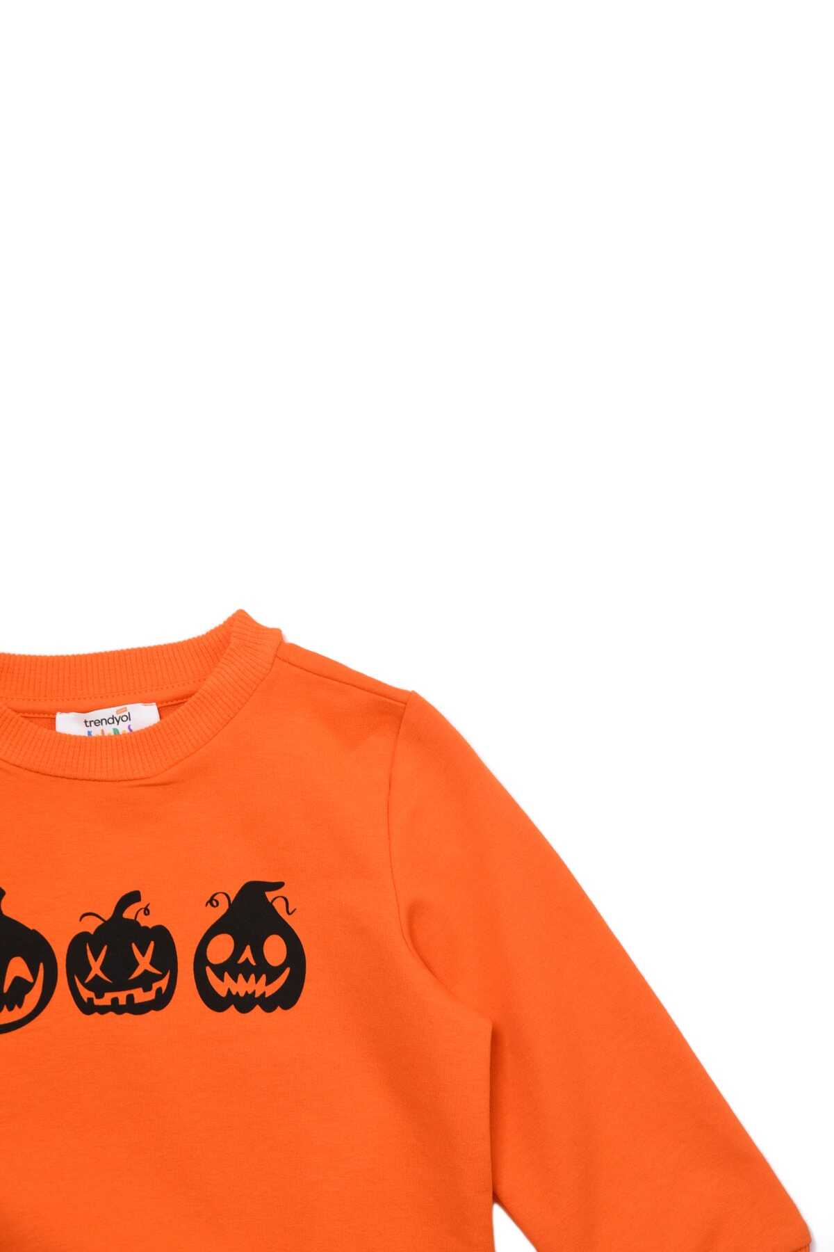 دورس بچه گانه یونیسکس یقه خدمه طرح هالووین نارنجی برند TRENDYOLKIDS 