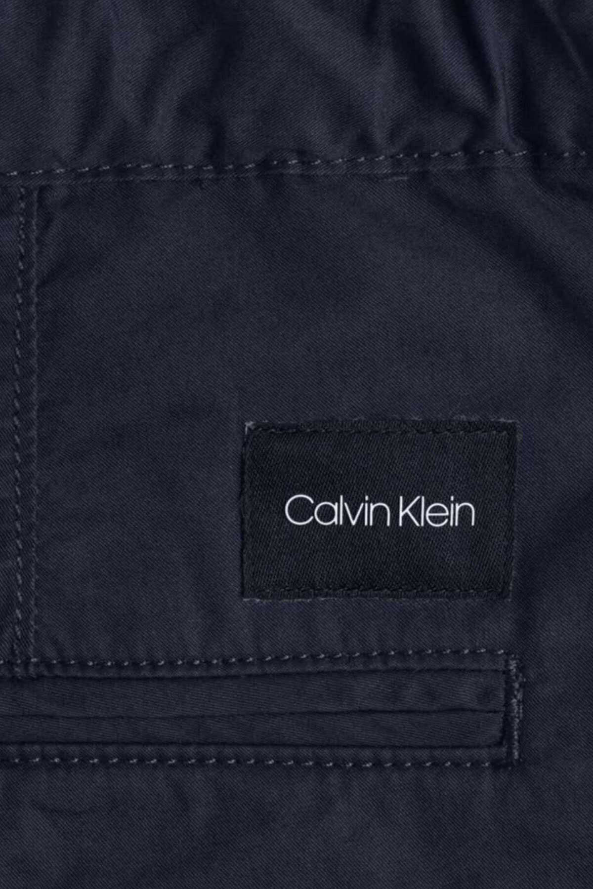 شلوارک کاپری کمربند دار مردانه سرمه ای برند Calvin Klein