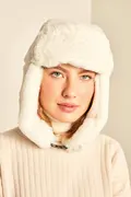 کلاه روسی مدل گوش دار زنانه شیری برند Y-London
