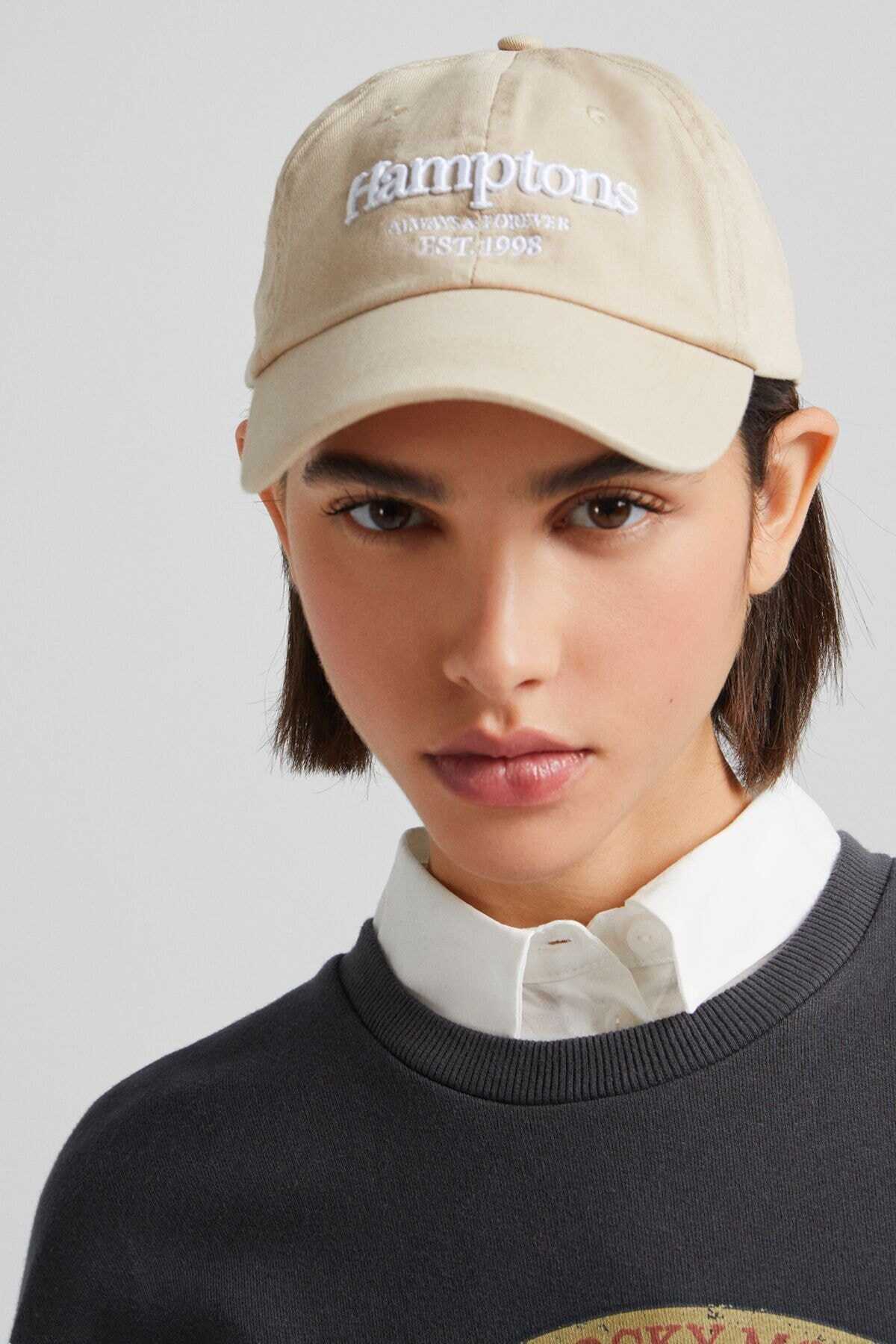 کلاه کپ یونیسکس بژ برند Bershka 