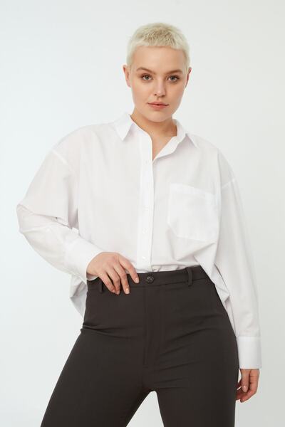 پیراهن یقه کلاسیک سایز بزرگ زنانه سفید برند Trendyol Curve