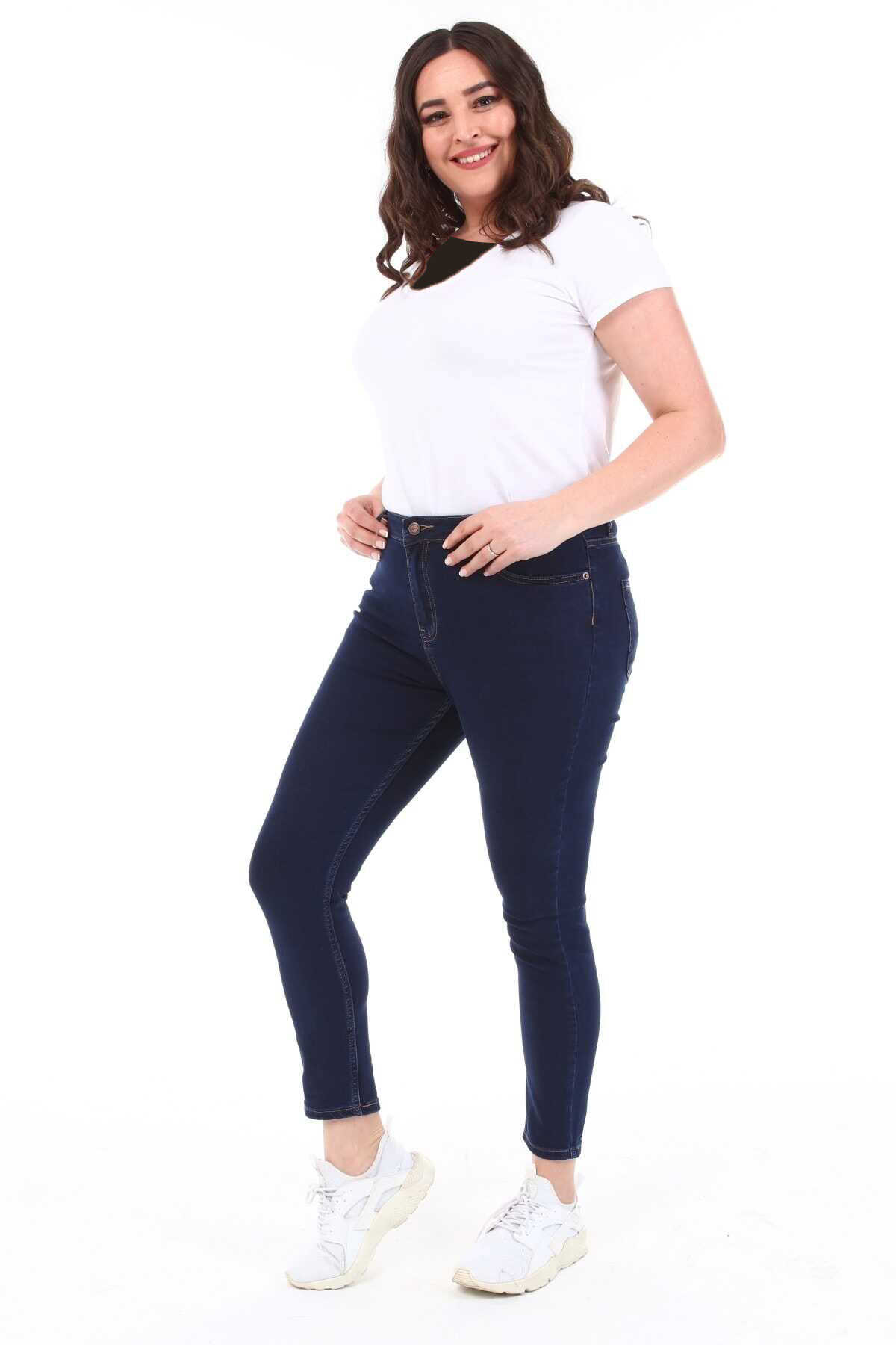 شلوار جین لوله ای سایز بزرگ زنانه سرمه ای تیره برند CEDY DENIM