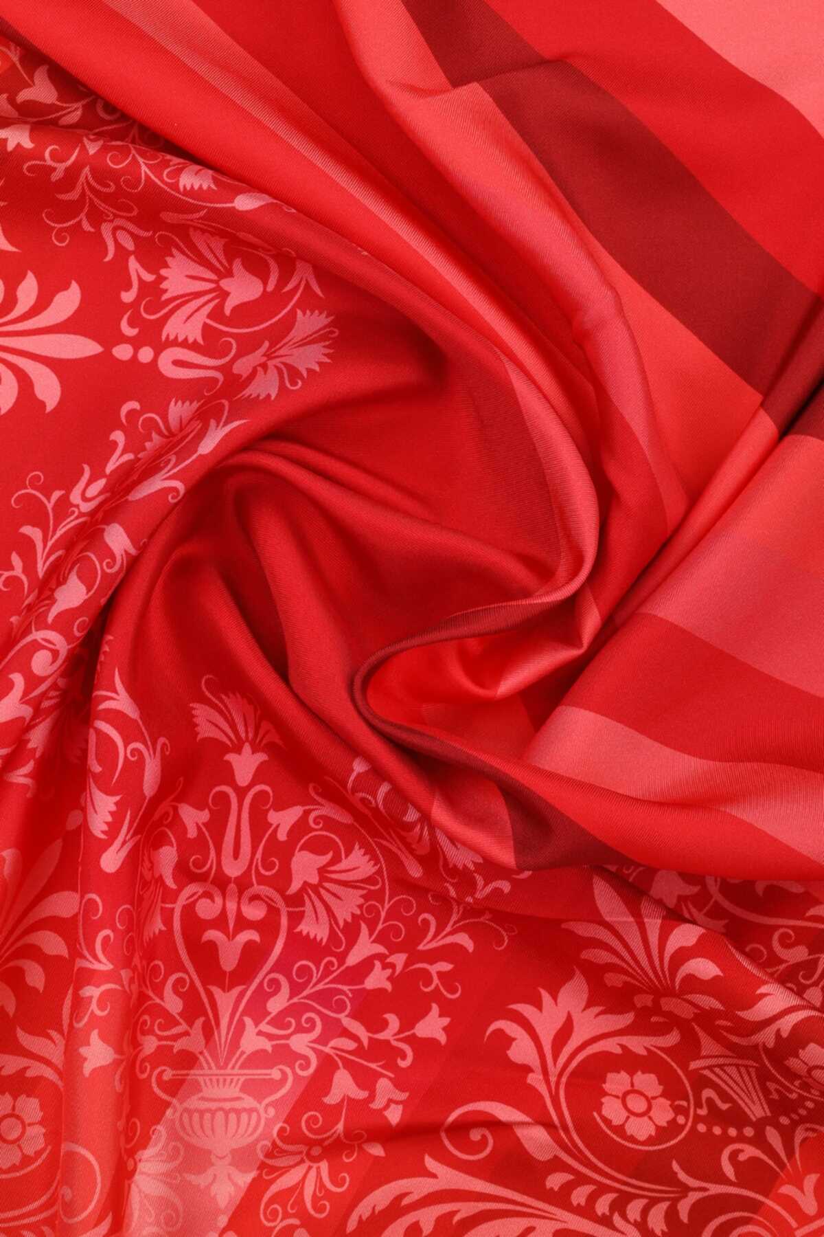 روسری ابریشم طرح گل قرمز برند Vakko