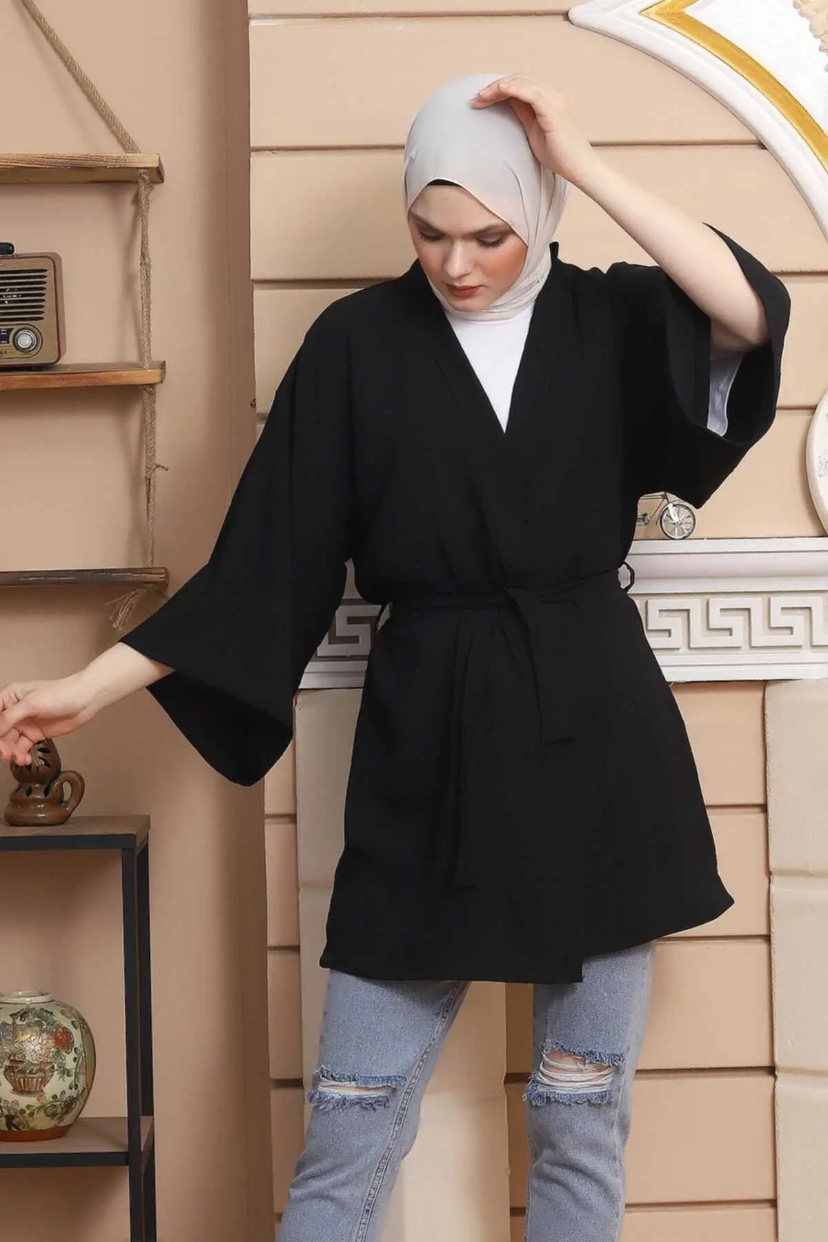 کیمونو ساده کوتاه کمربند دار زنانه مشکی برند TÜRKAN ÖZ 