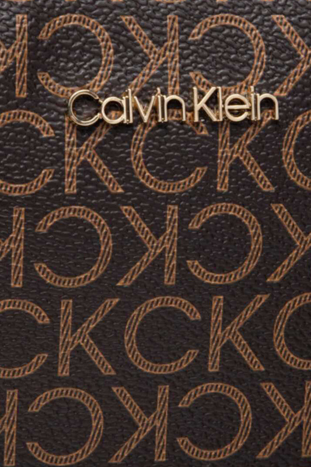کیف مسنجر لوکس طرح دار یونیسکس قهوه ای تیره مدل K60k608869 0hd برند Calvin Klein