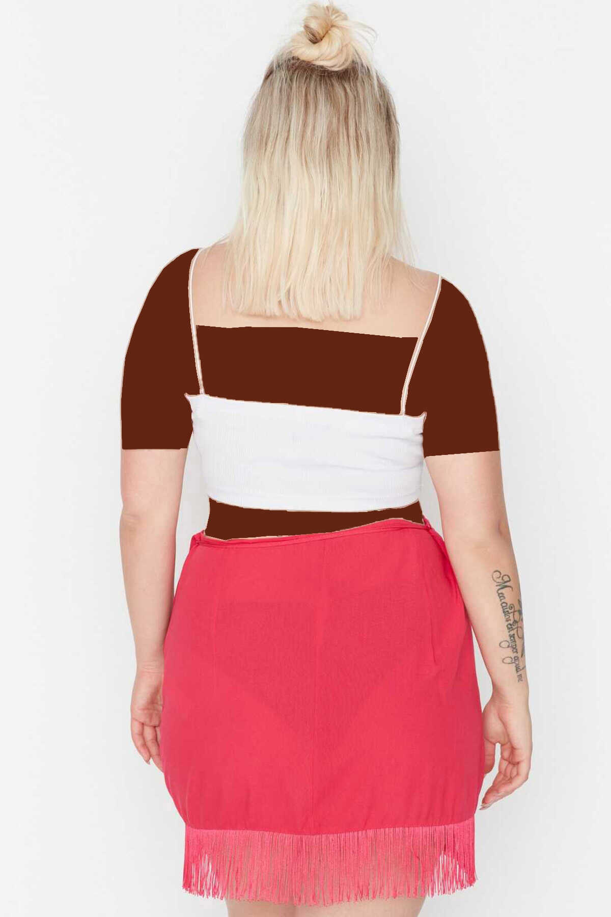 دامن سایز بزرگ کوتاه کناری ریشه دار زنانه صورتی برند Trendyol Curve