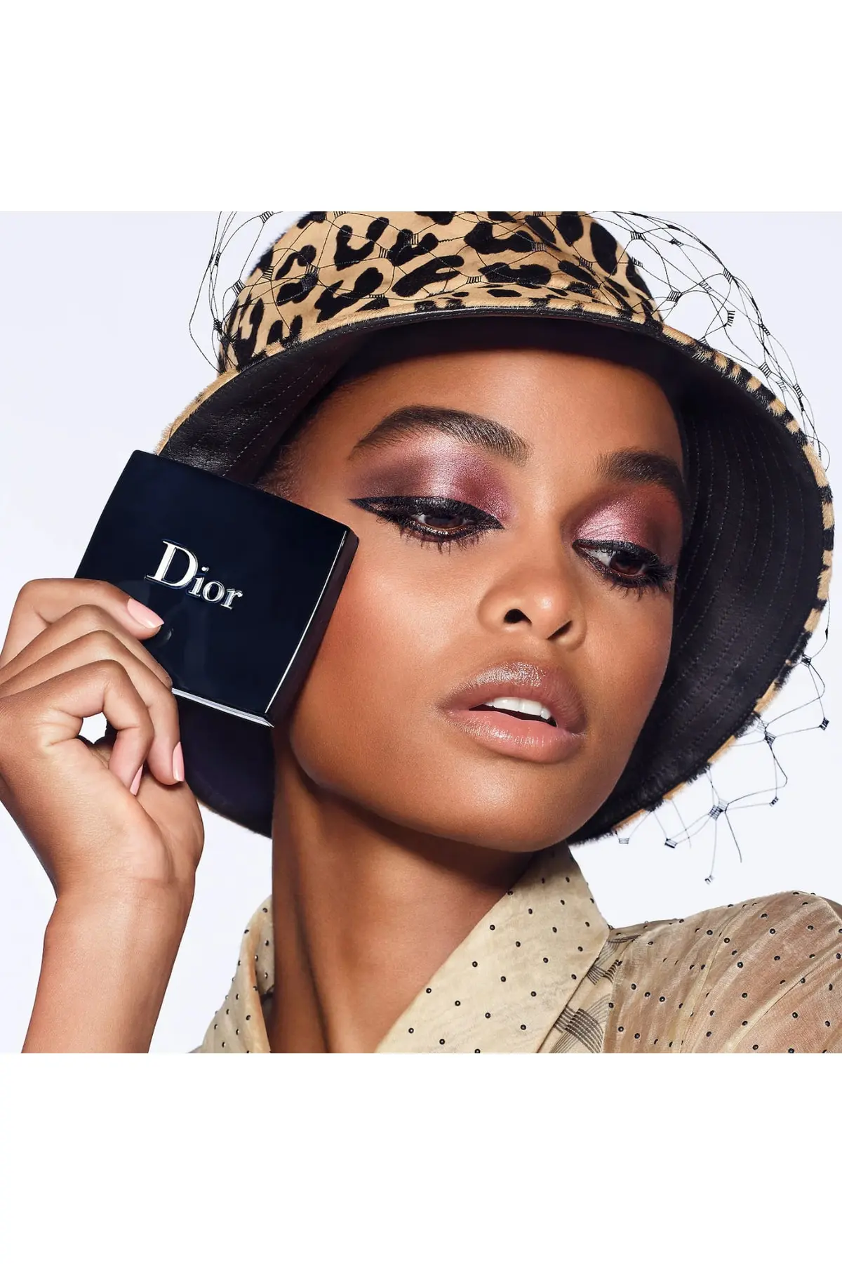 پالت سایه چشم شاین دار 5 رنگ کد 689 برند Dior