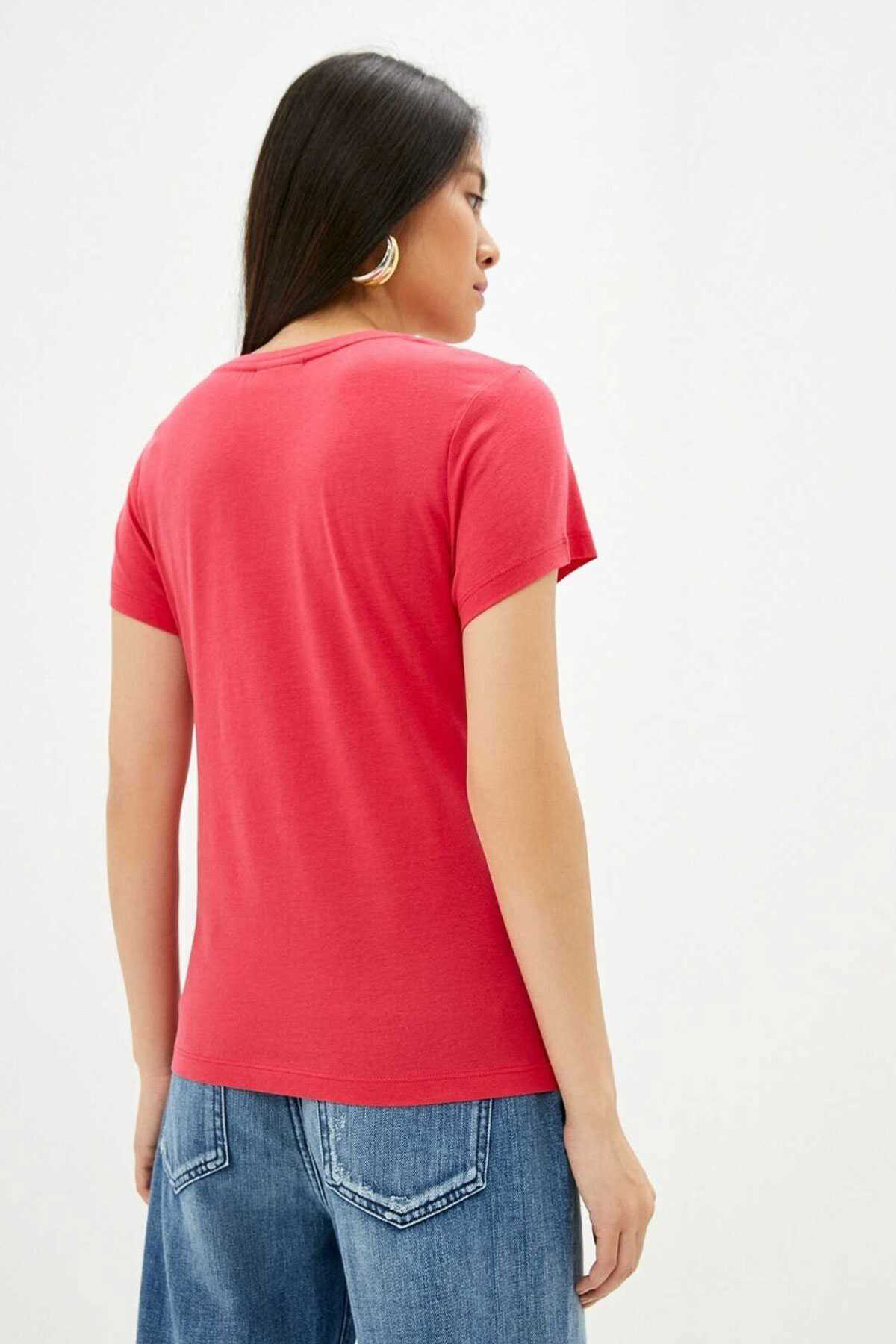 تیشرت یقه گرد چاپ دار زنانه قرمز برند Calvin Klein