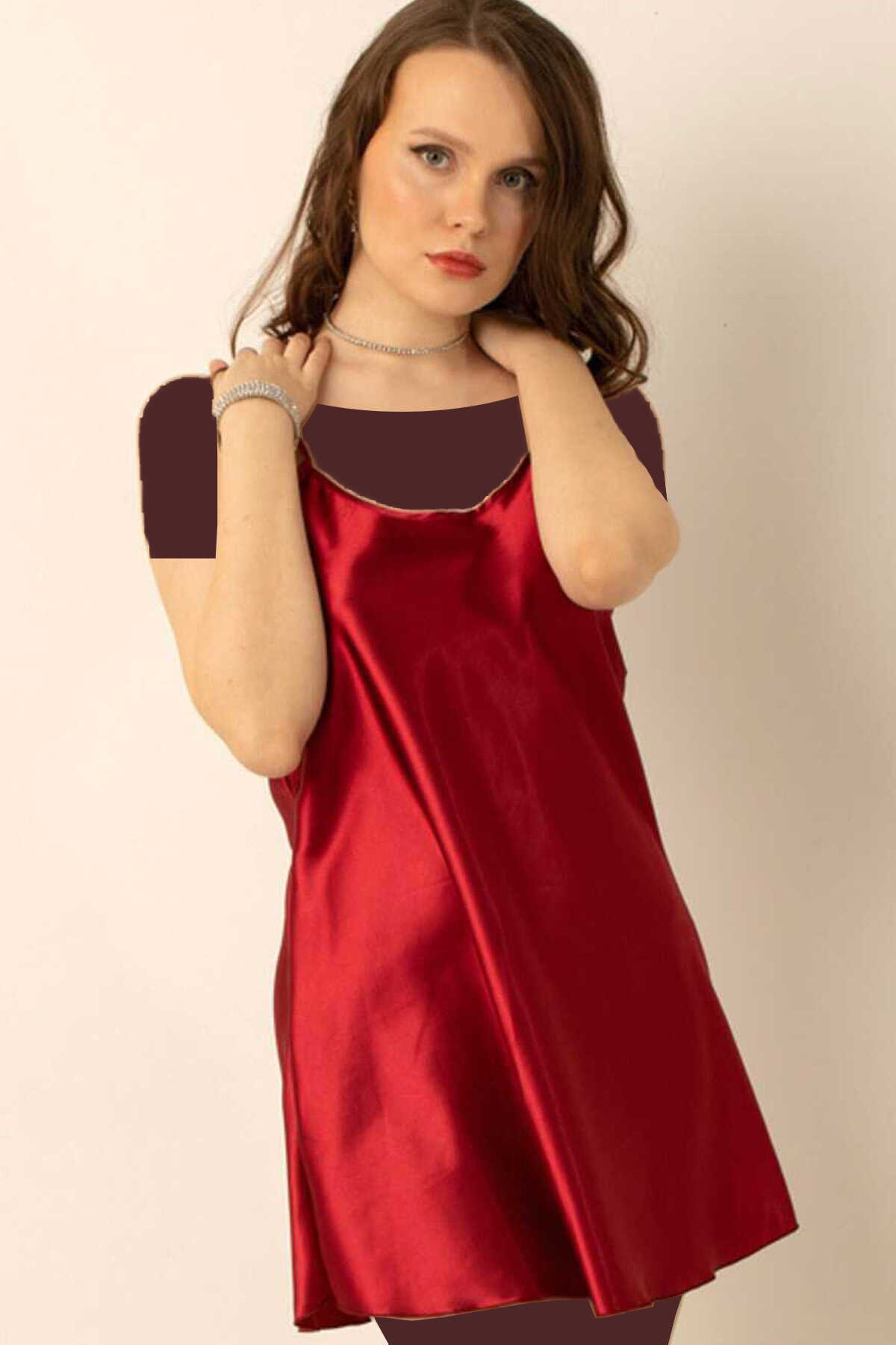 لباس خواب زنانه ساتن بند نازک قرمز  برند Miorre 