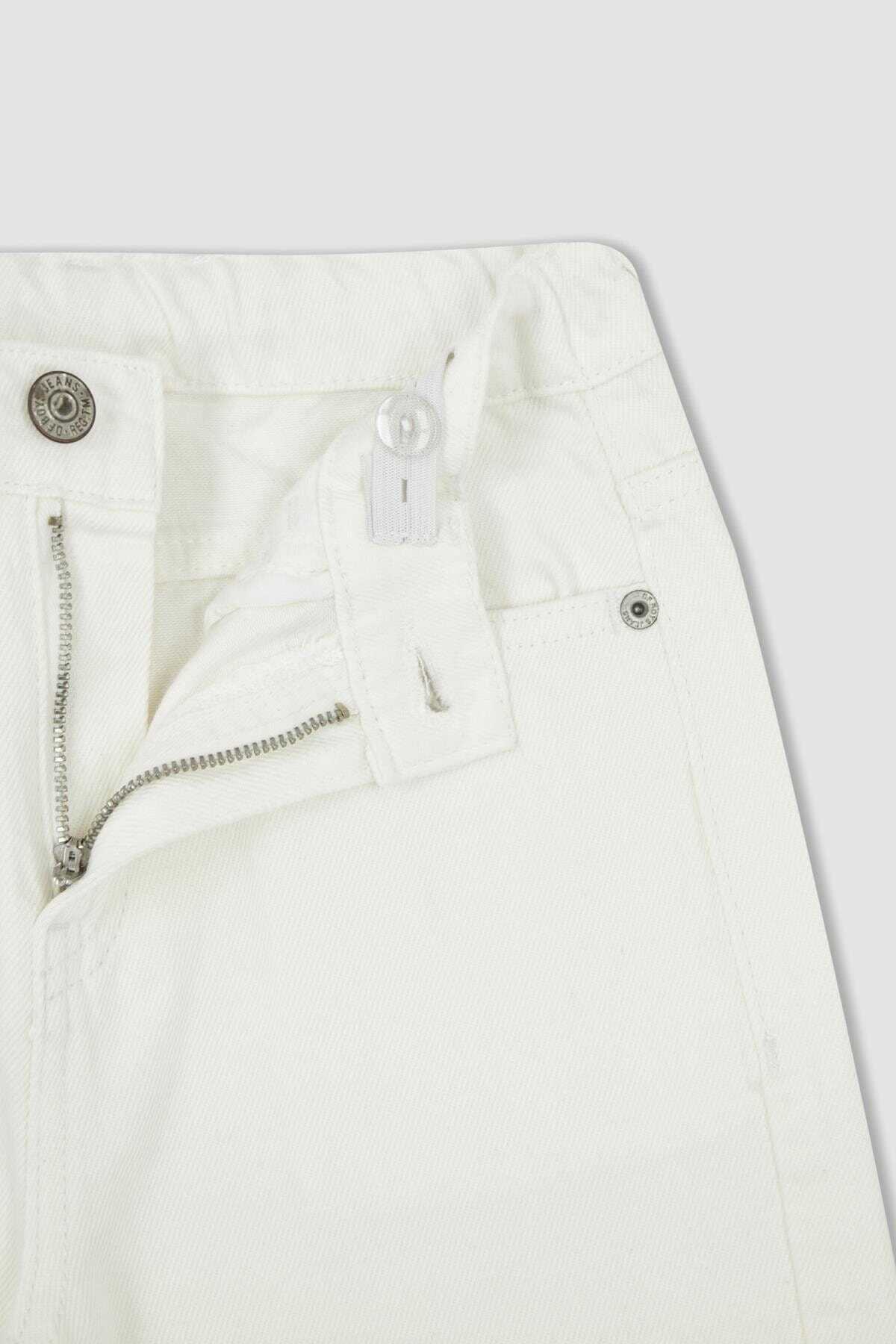 شلوار جین راسته پسرانه جیب دار سفید برند DeFacto 