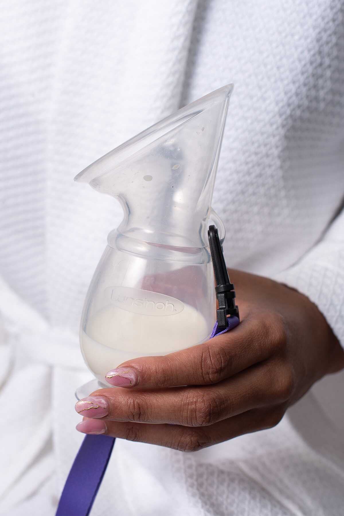 شیر دوشی دستی سیلیکونی برند LANSINOH