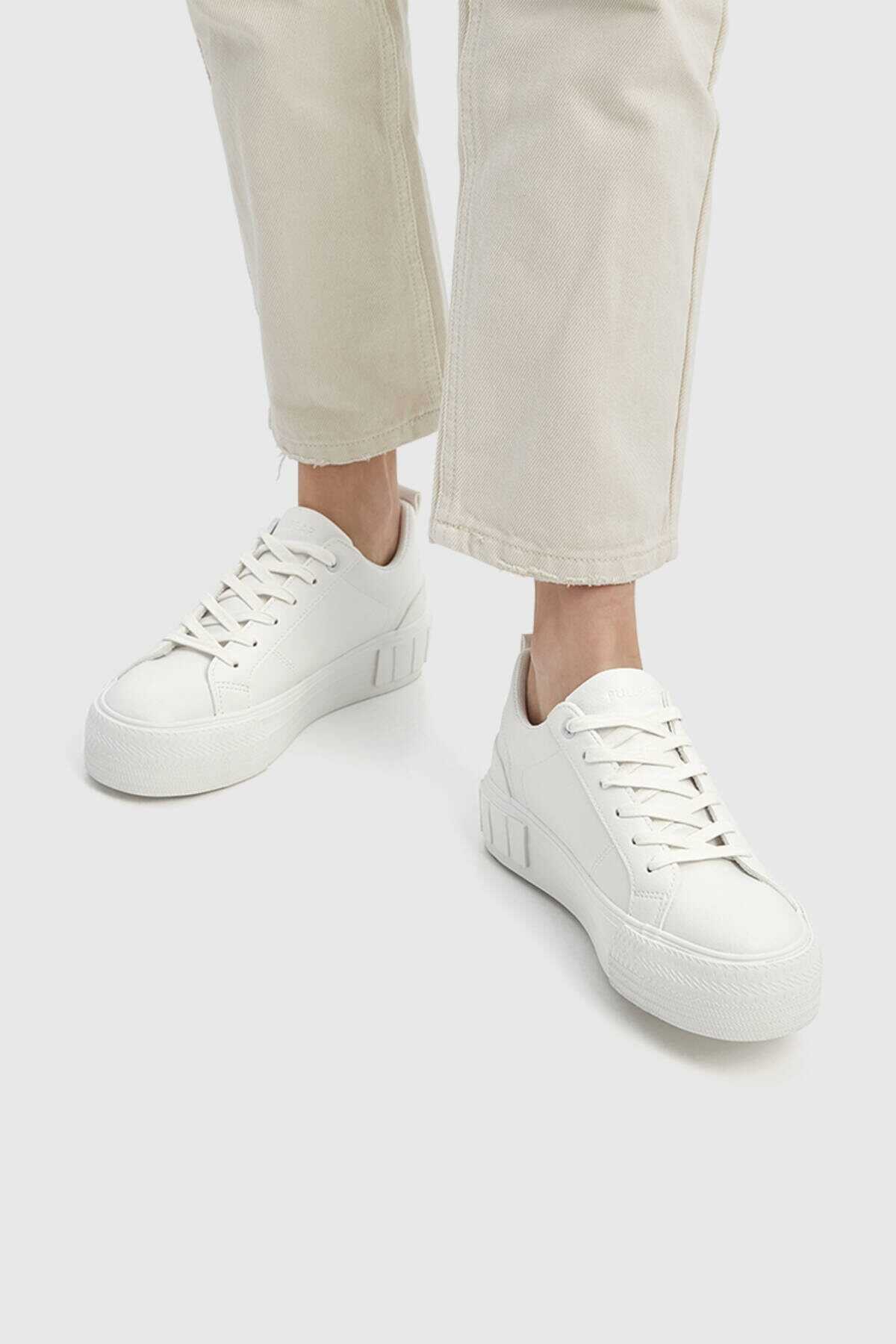 کفش ورزشی زنانه سفید برند Pull & Bear 