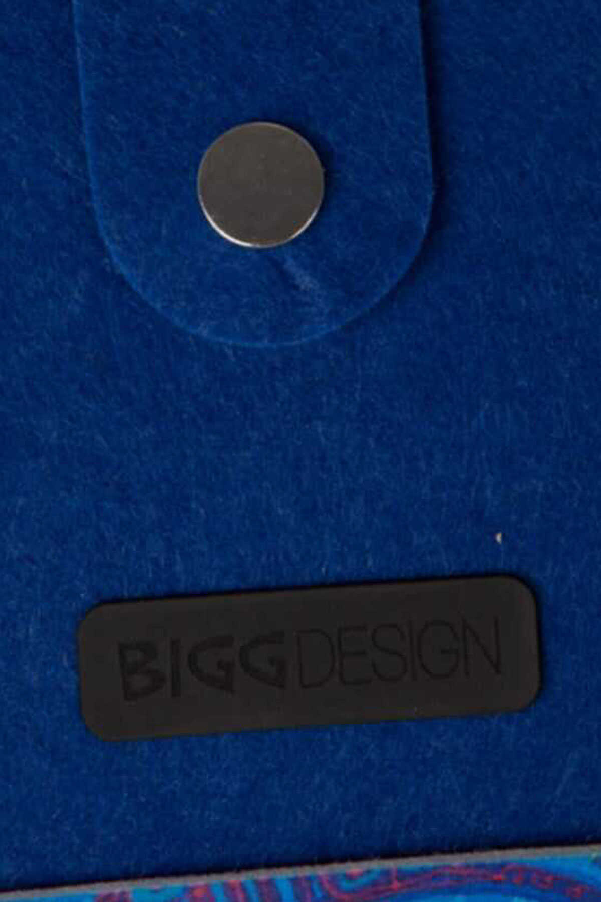 کیف نمدی دوشی طرح دار آویز دار زنانه آبی کاربنی برند Biggdesign 