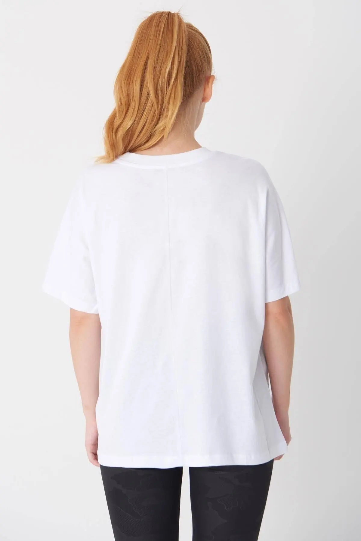 تیشرت اور سایز یقه گرد زنانه سفید برند Addax 
