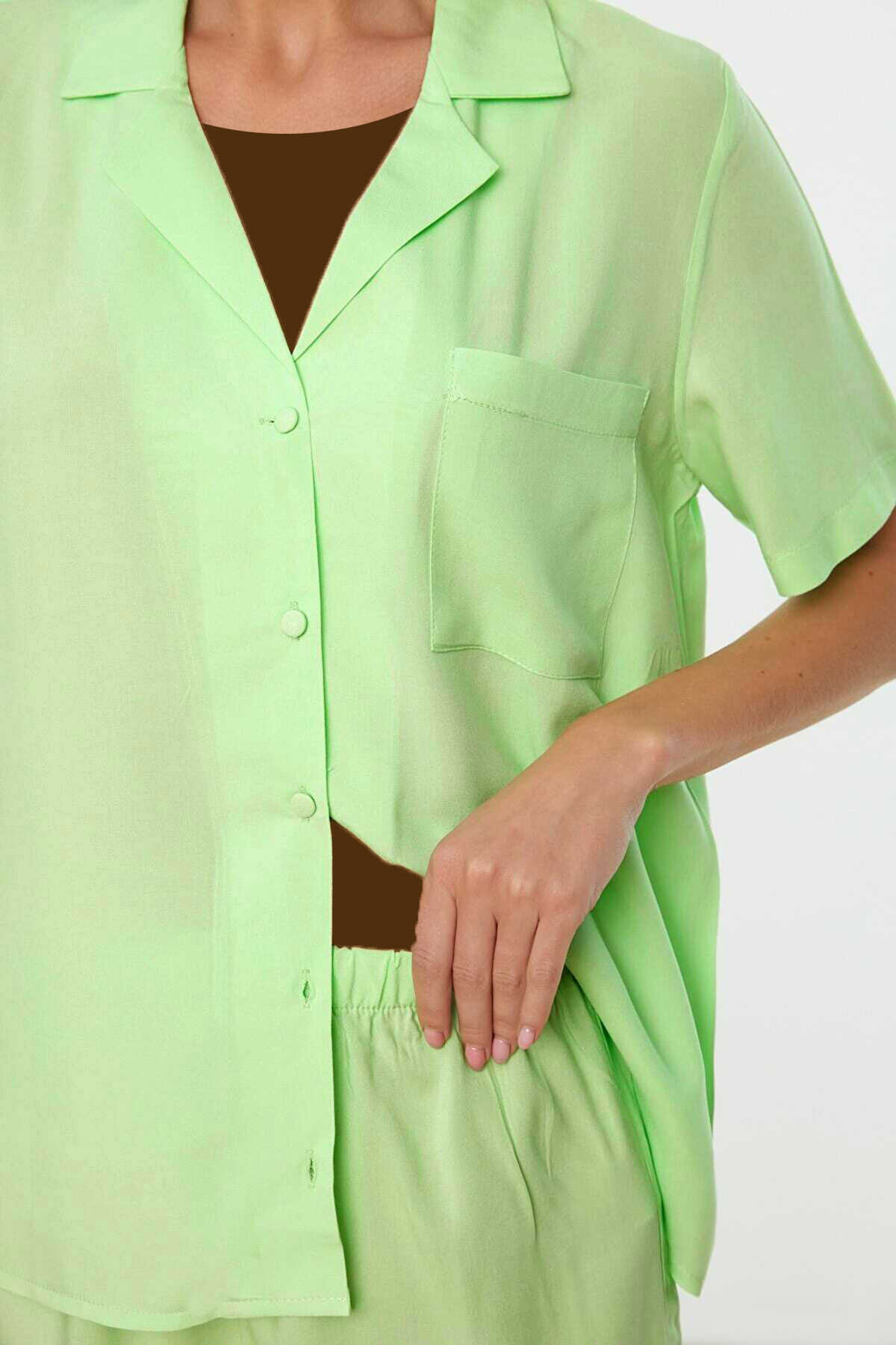 ست لباس خواب بلوز آستین کوتاه شلوارک زنانه سبز برند TRENDYOLMİLLA 