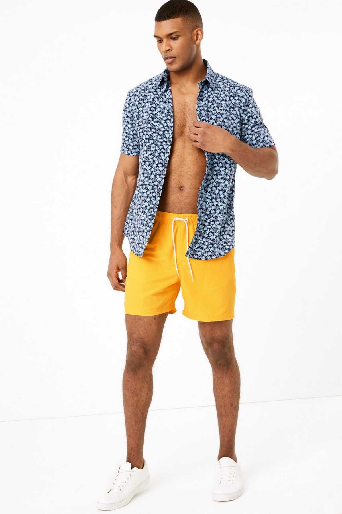 شورت شنا مردانه جیب دار ضد آب بندی زرد برند Marks & Spencer