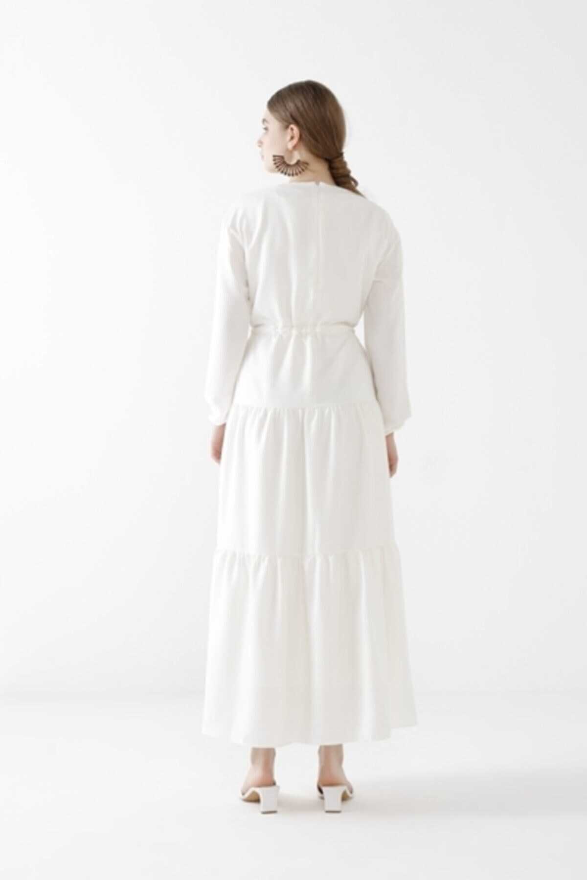 پیراهن بلند زنانه چین دار کمر کش کمر بنددار سفید برند Huuq Design