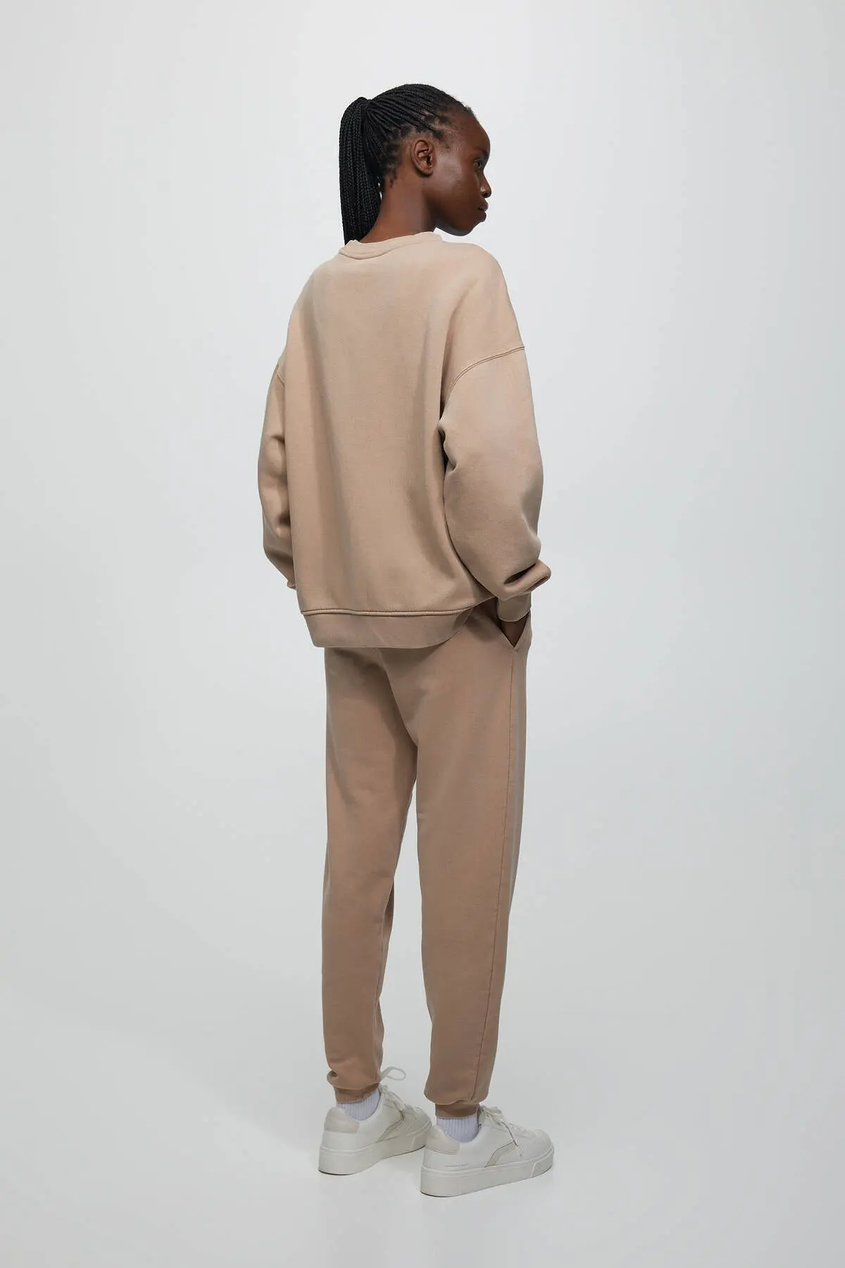 شلوار جاگر جیب دار زنانه بژ برند Pull Bear 