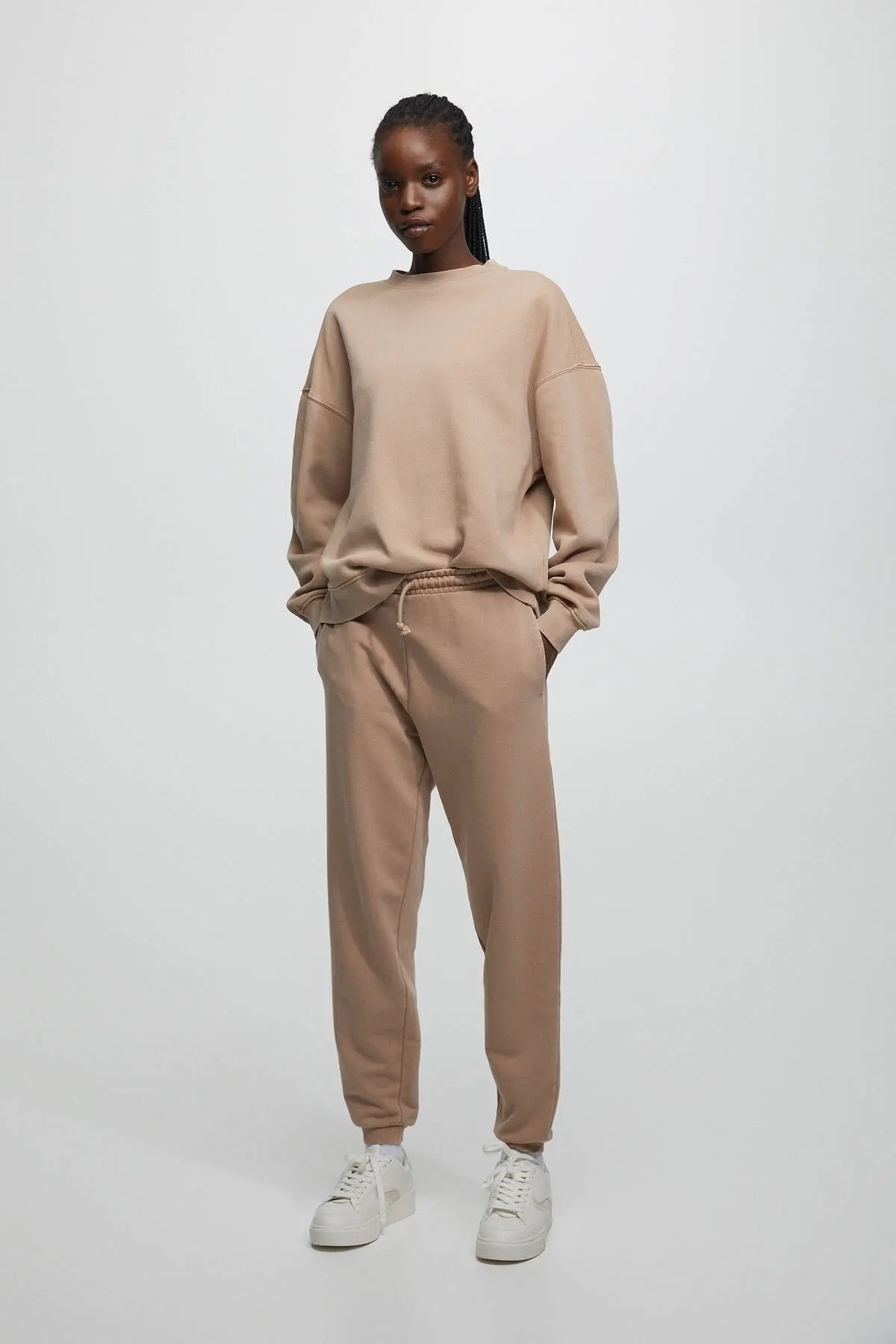 شلوار جاگر جیب دار زنانه بژ برند Pull Bear 