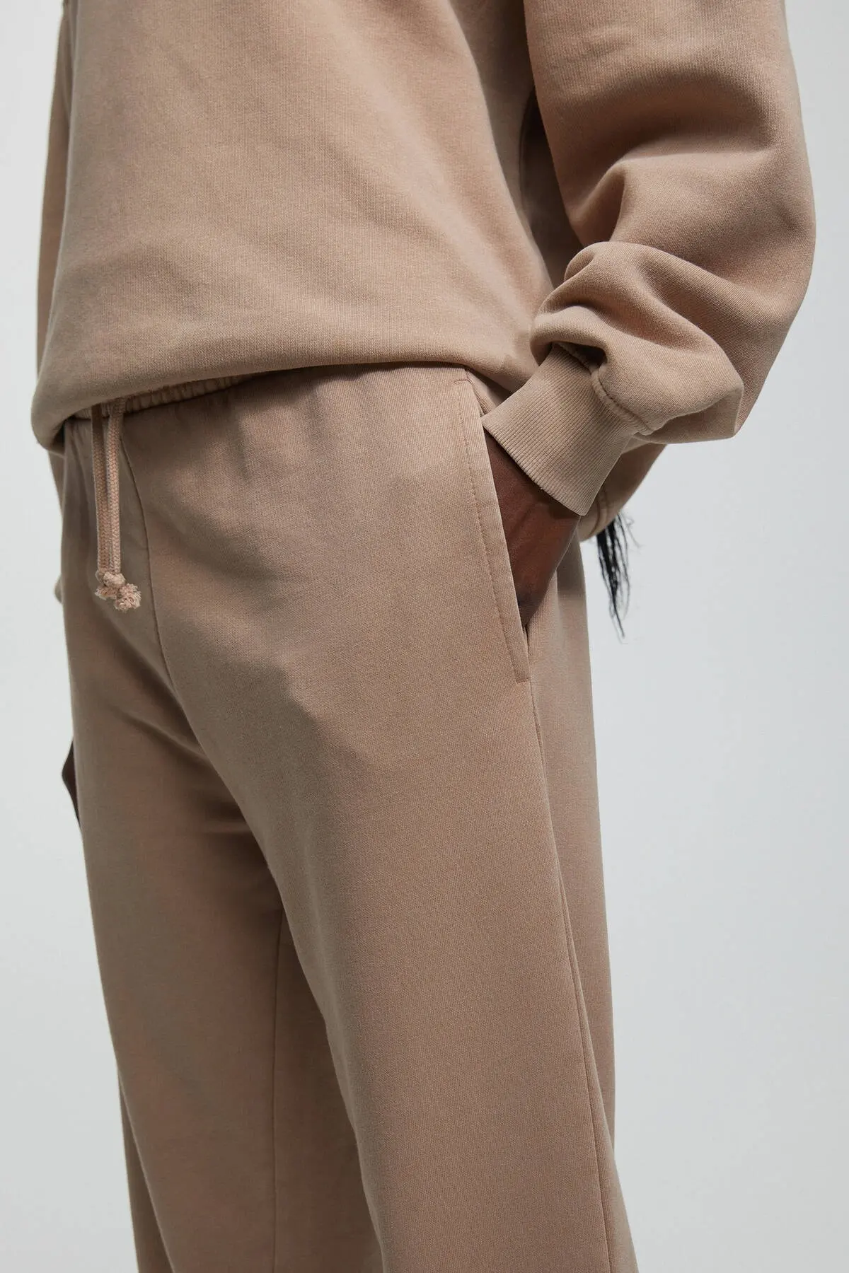 شلوار جاگر جیب دار زنانه بژ برند Pull Bear 