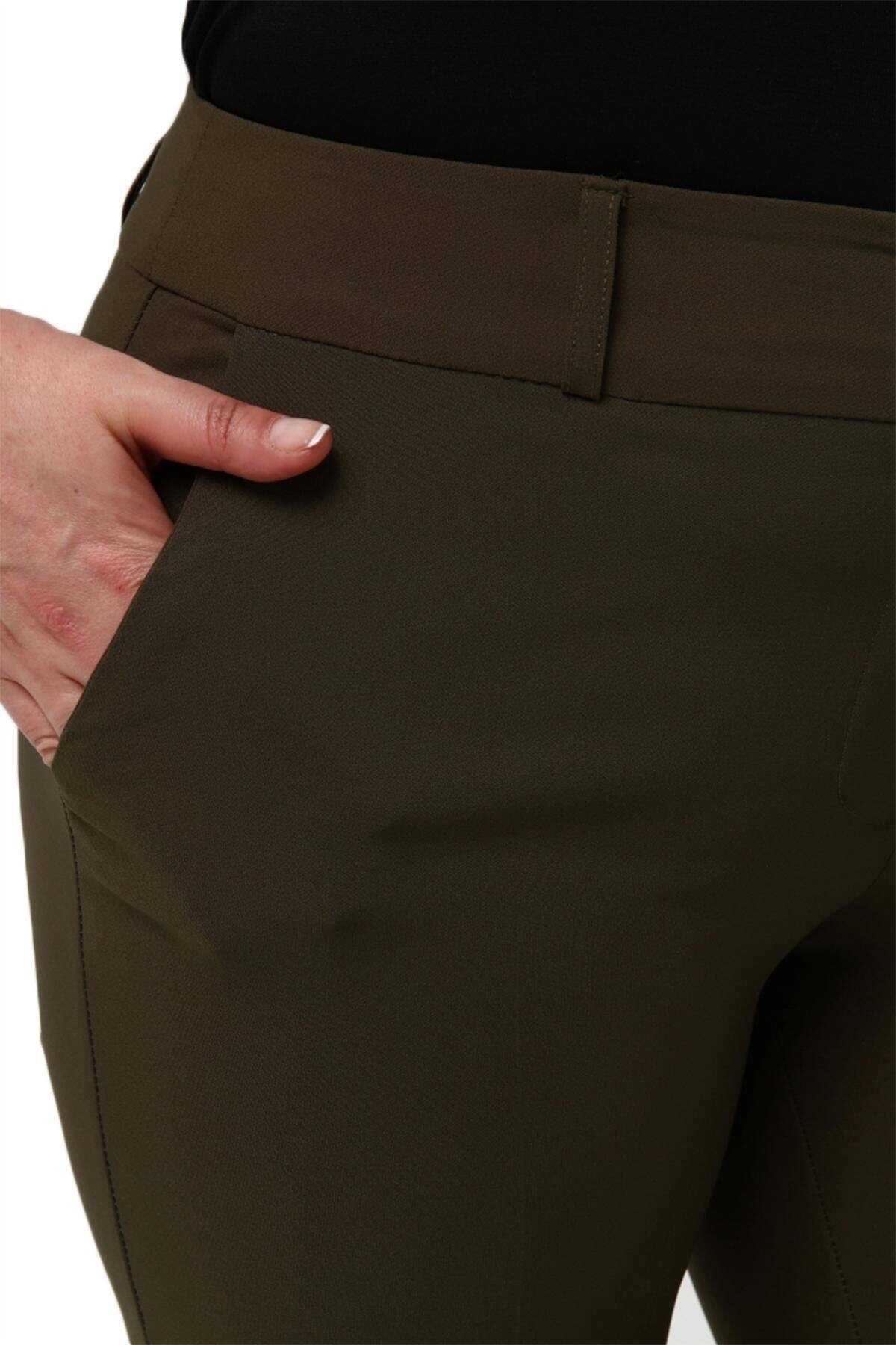 شلوار پارچه ای راسته جیب دار سایز بزرگ زنانه زیتونی تیره برند Hanezza 