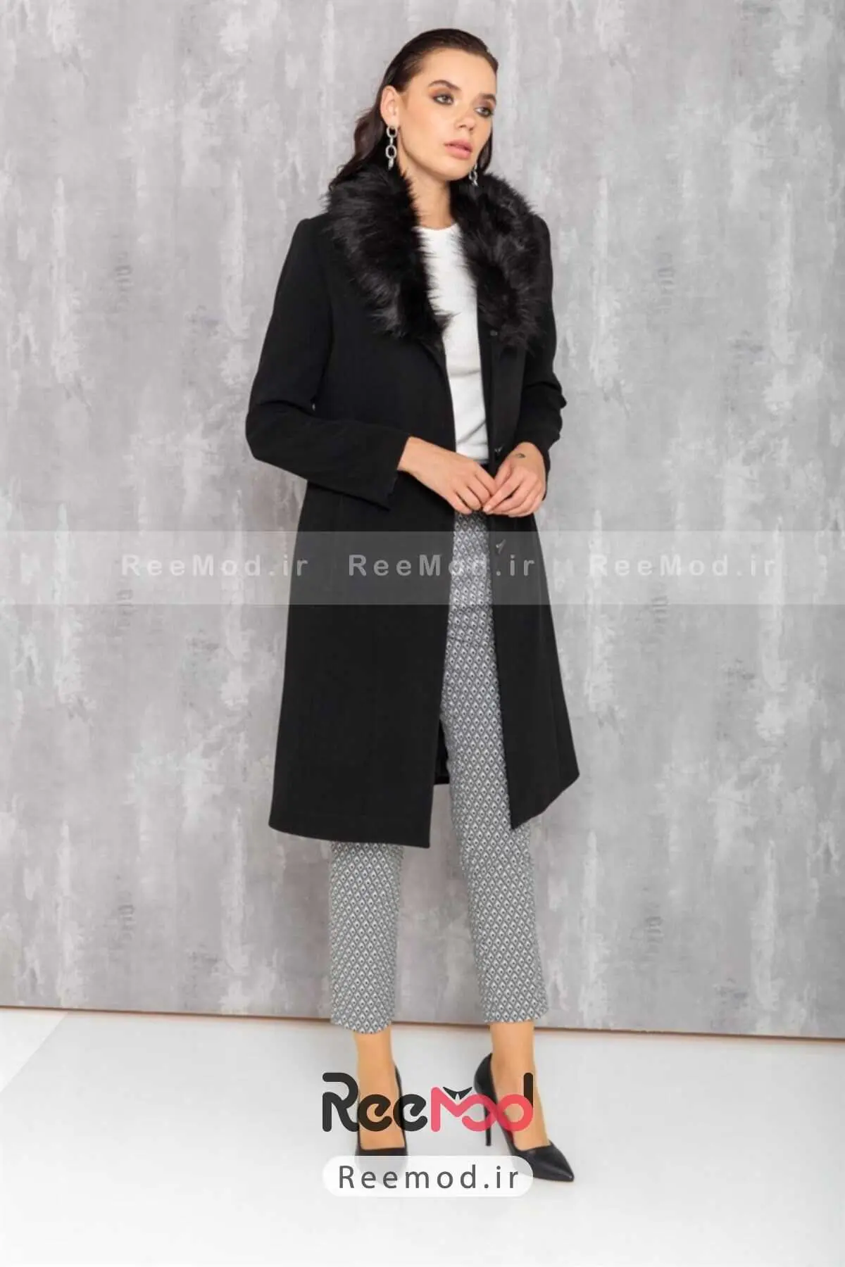 کت بلند زنانه یقه خز مشکی برند Concept