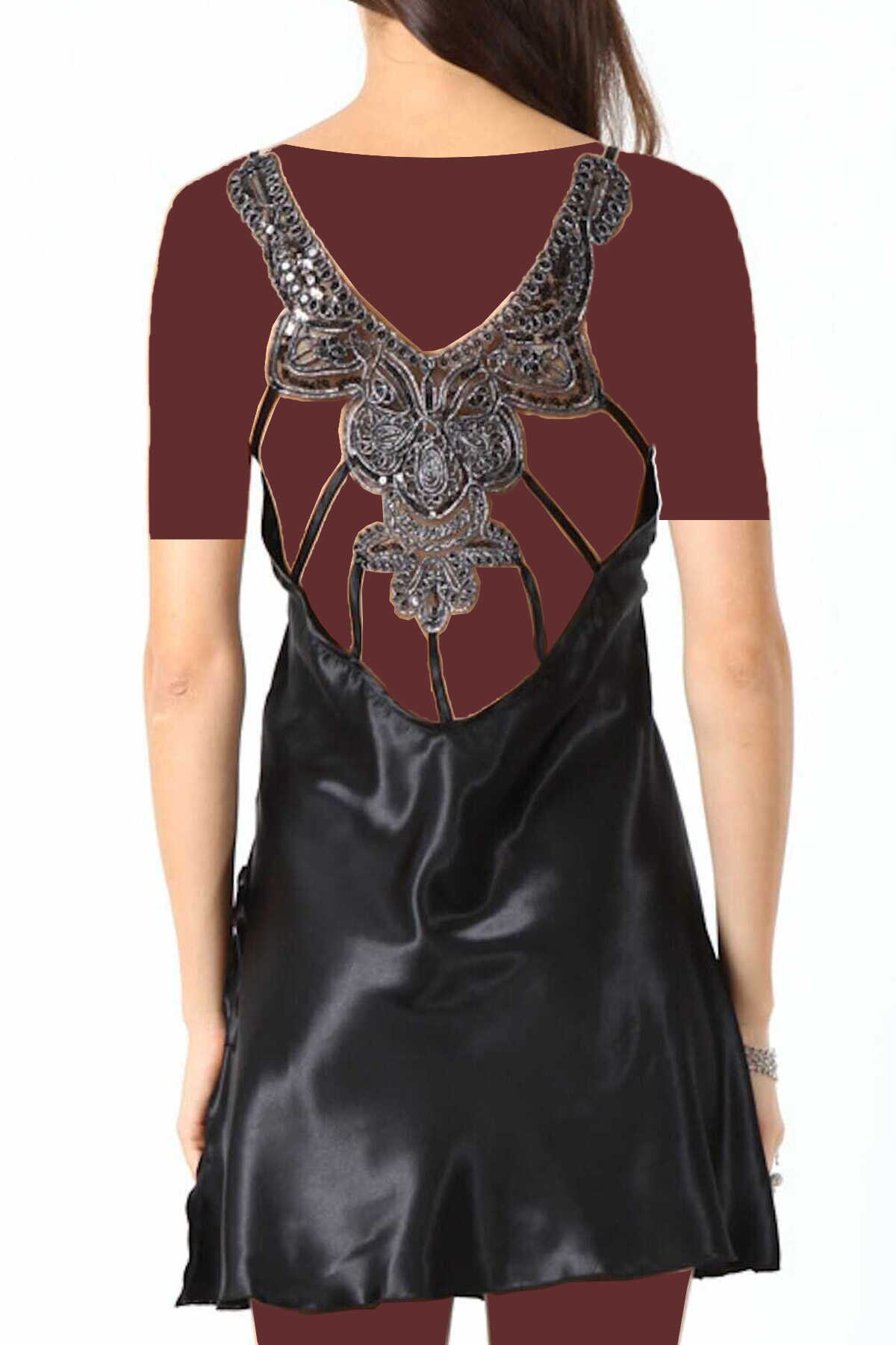 لباس خواب کوتاه زنانه ساتن گیپوری پشت طرح دار بندی چاک دار مشکی برند Miorre 