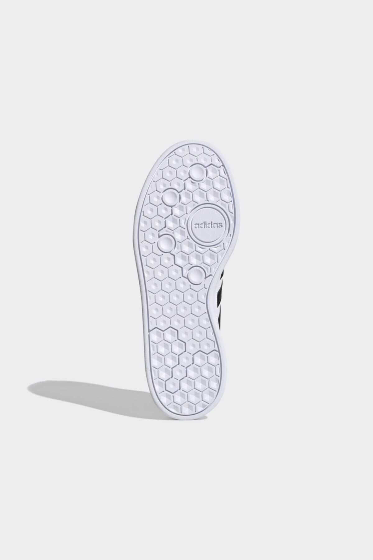 کتانی اسپرت زنانه سفید کد Fx8707 برند adidas 