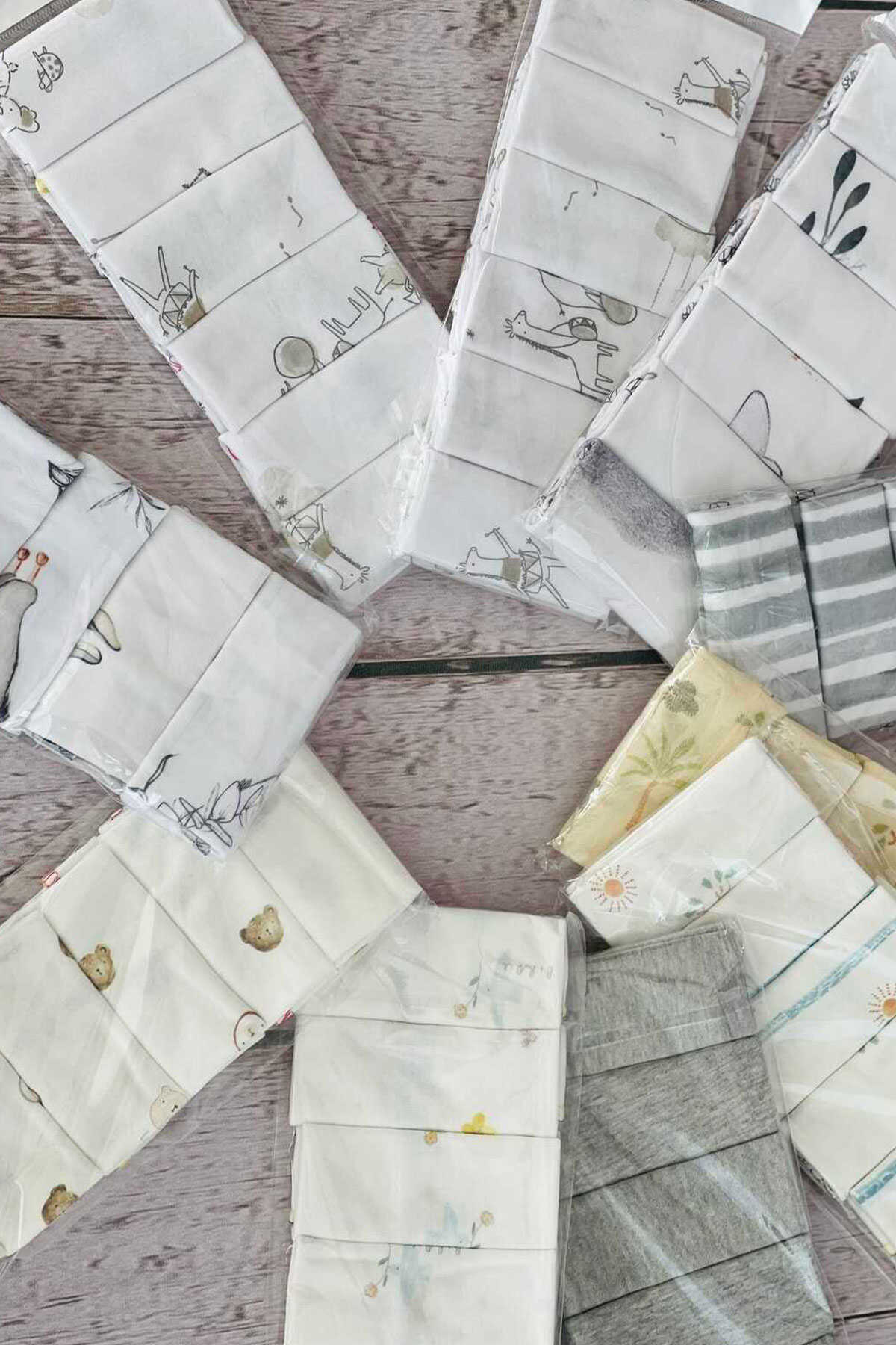 دستمال مرطوب کودک مجموعه 12 عددی سفید برند JUNİPERUS 